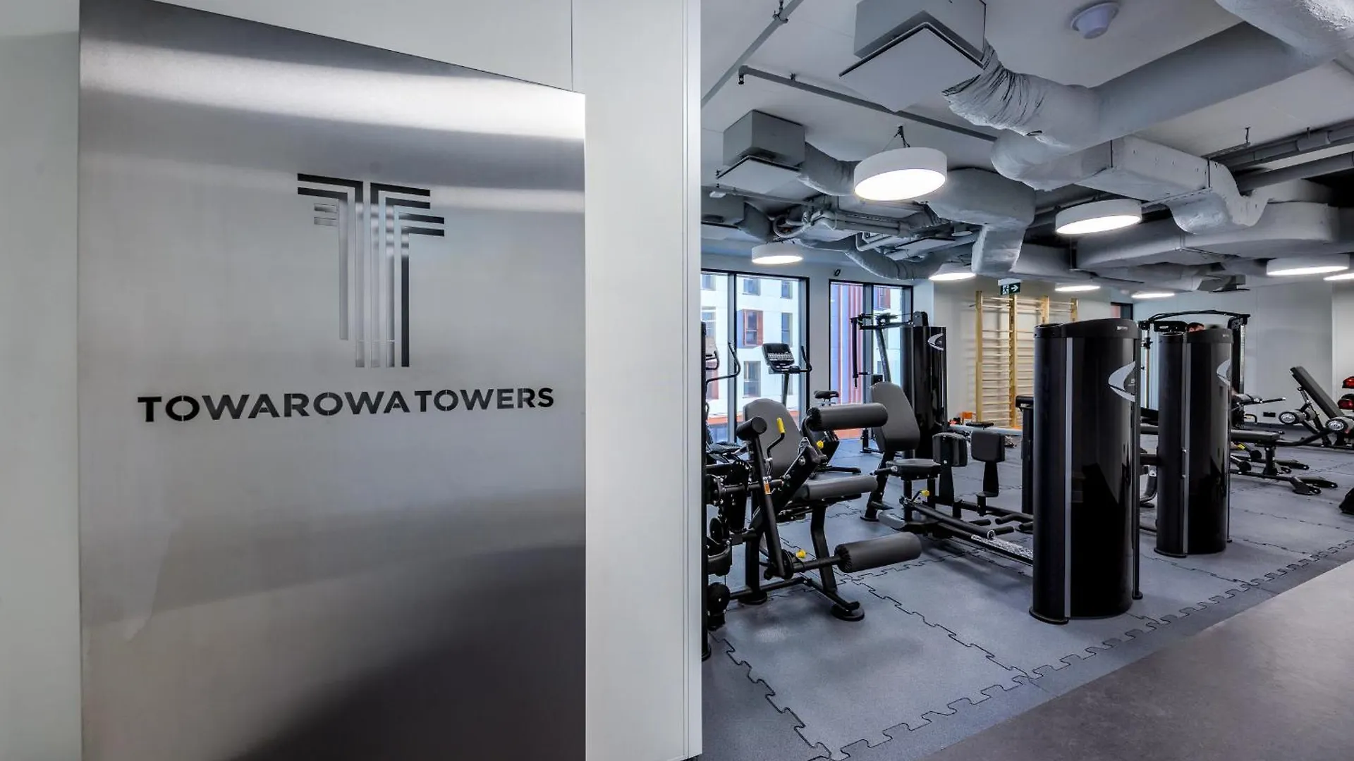 Towarowa Towers Suites ワルシャワ アパート